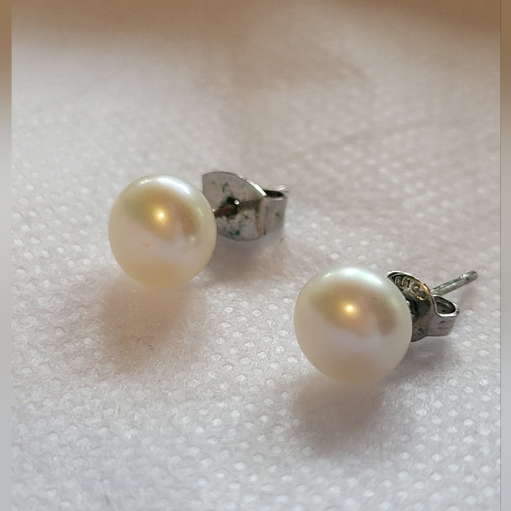 Vintage Cultured Pearl Stud Earrings